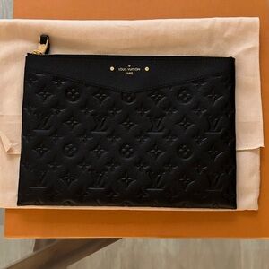 Louis Vuitton Cream Dust Bag